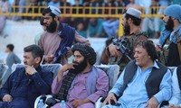 Lãnh đạo Taliban đi xem trận chung kết vô địch bóng đá quốc gia Afghanistan