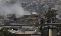 Khói bốc lên từ hiện trường vụ nổ ở Kabul. Ảnh: RT