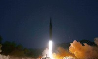 Vừa đe doạ Mỹ, Triều Tiên liền phóng 2 vật thể nghi là tên lửa đạn đạo
