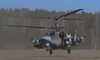Trực thăng Ka-52 Nga bắn phá vị trí ngụy trang của quân đội Ukraine