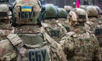Ukraine bắt 2 quan chức bị tố làm &apos;tay trong&apos; cho Nga