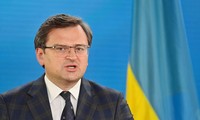 Châu Âu chậm trừng phạt Nga, Ukraine chỉ trích