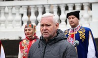Thị trưởng thành phố lớn thứ hai của Ukraine bị phạt nghi vì nói tiếng Nga