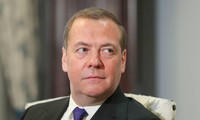 Ông Dmitry Medvedev: &apos;Nga đang tăng cường sản xuất vũ khí uy lực mới&apos;