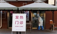 Trung Quốc trong làn sóng COVID-19: Bệnh viện quá tải, thuốc và kit test khan hiếm
