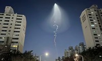 Dân xôn xao về luồng sáng kỳ lạ, Hàn Quốc thông báo thử thành công phương tiện vũ trụ
