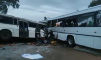 Tai nạn xe buýt thảm khốc ở Senegal, 110 người thương vong 
