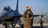 &apos;Vận động hành lang&apos; ở Lầu Năm Góc về việc chuyển chiến đấu cơ F-16 cho Ukraine