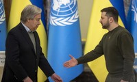 Tổng thư ký Liên Hợp Quốc thăm Kiev, gặp Tổng thống Ukraine Zelensky