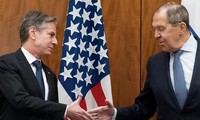 Ngoại trưởng Nga - Mỹ điện đàm về vụ phóng viên Tạp chí Phố Wall bị bắt