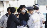 Hé lộ nghi phạm ném vật thể nghi thiết bị nổ về phía Thủ tướng Nhật Bản