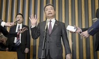 Quan chức an ninh Nhật Bản hứng chỉ trích vì vẫn ngồi ăn khi Thủ tướng bị tấn công
