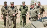 Bộ trưởng Quốc phòng Nga thị sát việc huấn luyện các đơn vị mới