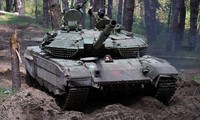 Mátxcơva hé lộ chi tiết vụ một xe tăng Nga chọi tám xe bọc thép Ukraine