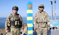 Quân đội Ukraine cắm cột mốc biên giới mới trên Đảo Rắn
