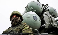 Nga đánh chặn máy bay không người lái nhằm vào Mátxcơva, tên lửa nhằm vào Crimea