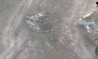 Hình ảnh nghi là xe tăng Challenger 2 của Anh bốc cháy trên chiến trường Ukraine