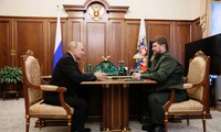 Lãnh đạo Chechnya đến Mátxcơva sau tin đồn &apos;bị ốm&apos;