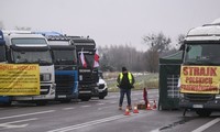 Tài xế xe tải Ba Lan chặn hàng hóa quân sự đến Ukraine