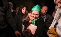 Tù nhân Palestine được chào đón ở Bờ Tây sau khi rời khỏi nhà tù Israel