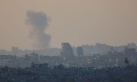 Israel tấn công 400 mục tiêu ở Dải Gaza trong ngày đầu tiên nối lại giao tranh