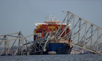 Mỹ: Thủy thủ đoàn nói tàu container bị &apos;mất kiểm soát&apos; trước khi đâm sập cầu