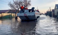 Lũ lụt nghiêm trọng sau vỡ đập ở Nga, hơn 10.000 ngôi nhà bị ngập 