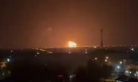Máy bay không người lái Ukraine tấn công nhà máy lọc dầu, sân bay Nga