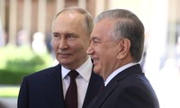 Tổng thống Nga và Tổng thống Uzbekistan trò chuyện đến 3 giờ sáng