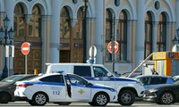 Nga: Người đàn ông đứng ở cửa sổ nã đạn xuống đường