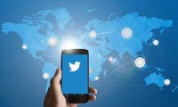 Tính đến đầu năm 2019, Twitter có 321 triệu người dùng hoạt động thường xuyên, đến từ nhiều nước trên thế giới, trong đó có Việt Nam. Ảnh: Scroll.