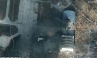 Hình ảnh vệ tinh Maxar cho thấy tổng quan về thiệt hại do các cuộc không kích gần đây và các cuộc giao tranh ác liệt gây ra trong và xung quanh sân bay Antonov tại Gostomel, phía tây bắc Kiev của Ukraine. Ảnh: Maxar.