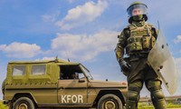 Một thành viên lực lượng gìn giữ hòa bình quốc tế do NATO lãnh đạo ở Kosovo. Ảnh: KFOR.