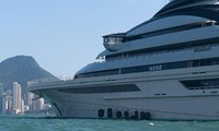 Siêu du thuyền Nord dài gần 142 mét trị giá ít nhất 500 triệu USD có mặt trong vùng biển Hong Kong, Trung Quốc hôm 7/10/2022. Ảnh: CNN.