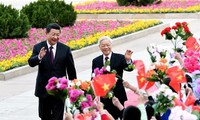 Tổng Bí thư Nguyễn Phú Trọng và Tổng Bí thư-Chủ tịch Trung Quốc Tập Cận Bình hồi tháng 4/2015 tại Bắc Kinh. Ảnh: Xinhua.