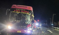 Hai xe khách tông nhau ở Phú Yên, nhiều người thương vong