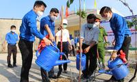 Trong chiến dịch Tình nguyện hè năm 2021, Đà Nẵng triển khai 56 đội hình thanh niên tình nguyện trên địa bàn 7 quận, huyện; tập trung vào các hoạt động hỗ trợ phòng chống dịch bệnh COVID-19, chuyển giao KH&CN, xây dựng nông thôn mới, bảo vệ môi trường. - Ảnh: Giang Thanh