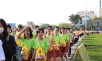 Hơn 1.500 học sinh Đà Nẵng đi bộ gây quỹ tiếp sức bạn đến trường