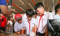 Robot, trò chơi thực tế ảo, STEM... thu hút học sinh Đà Nẵng 