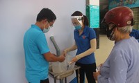 Cây “ATM gạo” đầu tiên ở Bình Định đi vào hoạt động.