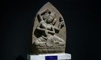 Phù điêu nữ thần Sarasvati vừa được công nhận bảo vật quốc gia. Ảnh: Trương Định