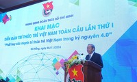 Phó Thủ tướng Thường trực Chính phủ Trương Hòa Bình phát biểu tại phiên khai mạc Diễn đàn Trí thức trẻ Việt Nam lần thứ I. Ảnh: Xuân Tùng