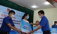 Trước tình hình dịch bệnh COVID - 19 diễn biến phức tạp tại Đà Nẵng, TƯ Hội LHTN Việt Nam đã trao tặng 300 ngàn khẩu trang y tế cho thành phố Đà Nẵng để phục vụ công tác phòng, chống dịch bệnh COVID -19