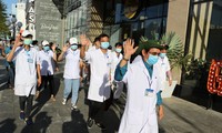 Chiều 6/8, Đoàn công tác gồm 25 y bác sĩ của Bình Định đã đến TP Đà Nẵng, sẵn sàng hỗ trợ Đà Nẵng phòng chống dịch COVID – 19