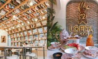 Tìm chút bình yên cà phê Hà Nội: Từ view sân thượng đến nơi giá sách cao đến trần nhà