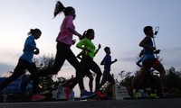 Tiền Phong Marathon 2019: Rộn rã những bước chạy lúc rạng đông