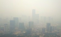Bầu trời Hà Nội mịt mù trong những ngày ô nhiễm không khí ở mức nguy hại