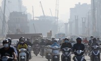 Hà Nội lại chìm trong ô nhiễm, khuyến cáo người dân hạn chế ra đường