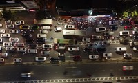 Clip: Người dân trở lại sau kỳ nghỉ lễ, giao thông cửa ngõ Hà Nội tê liệt