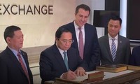Clip: Thủ tướng Phạm Minh Chính rung chuông tại Sàn chứng khoán New York